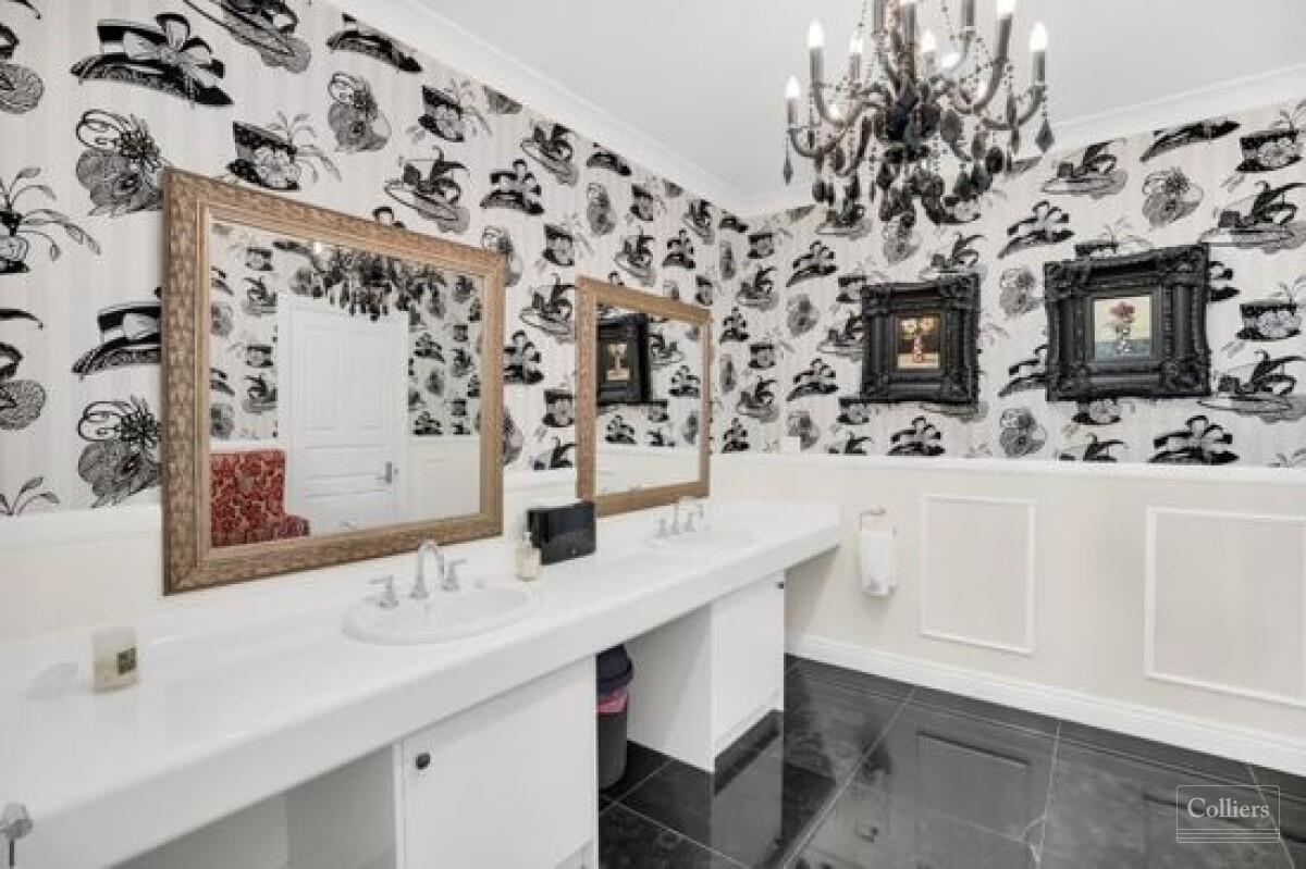 The White House - A Darwin Landmark - #28