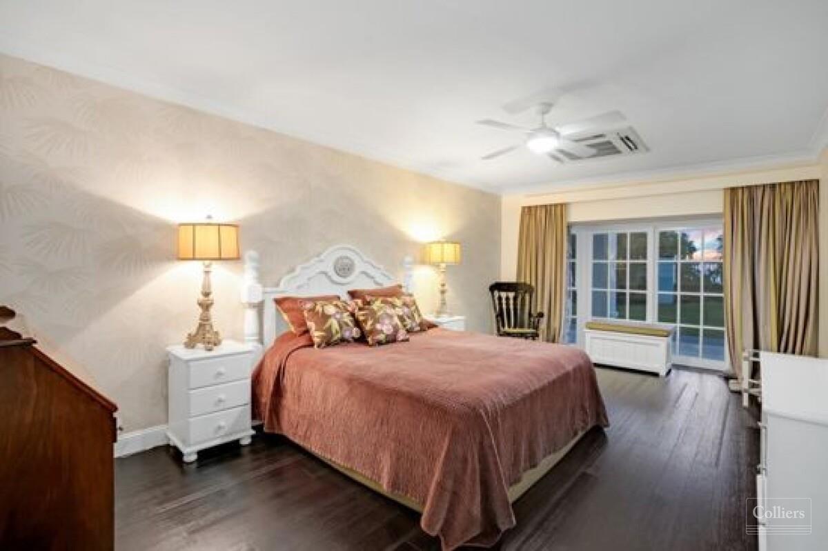 The White House - A Darwin Landmark - #13