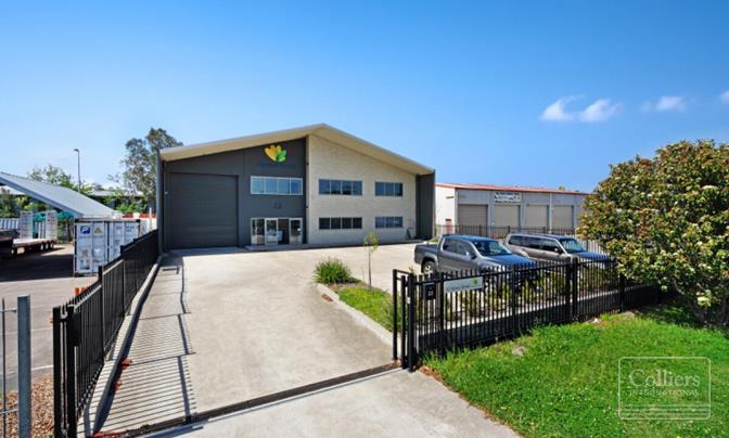 Brilliant freehold office and warehouse facility - #1