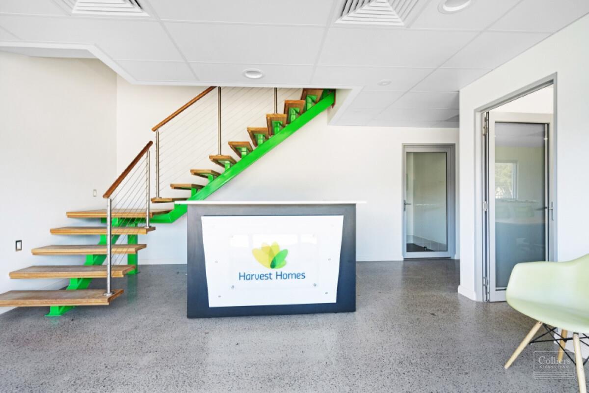 Brilliant freehold office and warehouse facility - #3