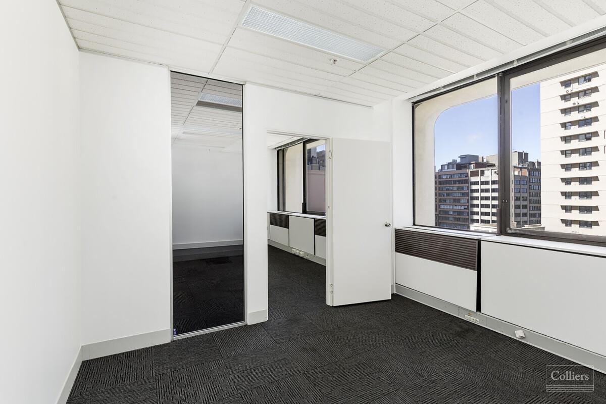 Affordable office suites & whole floor in Town Hall - #15