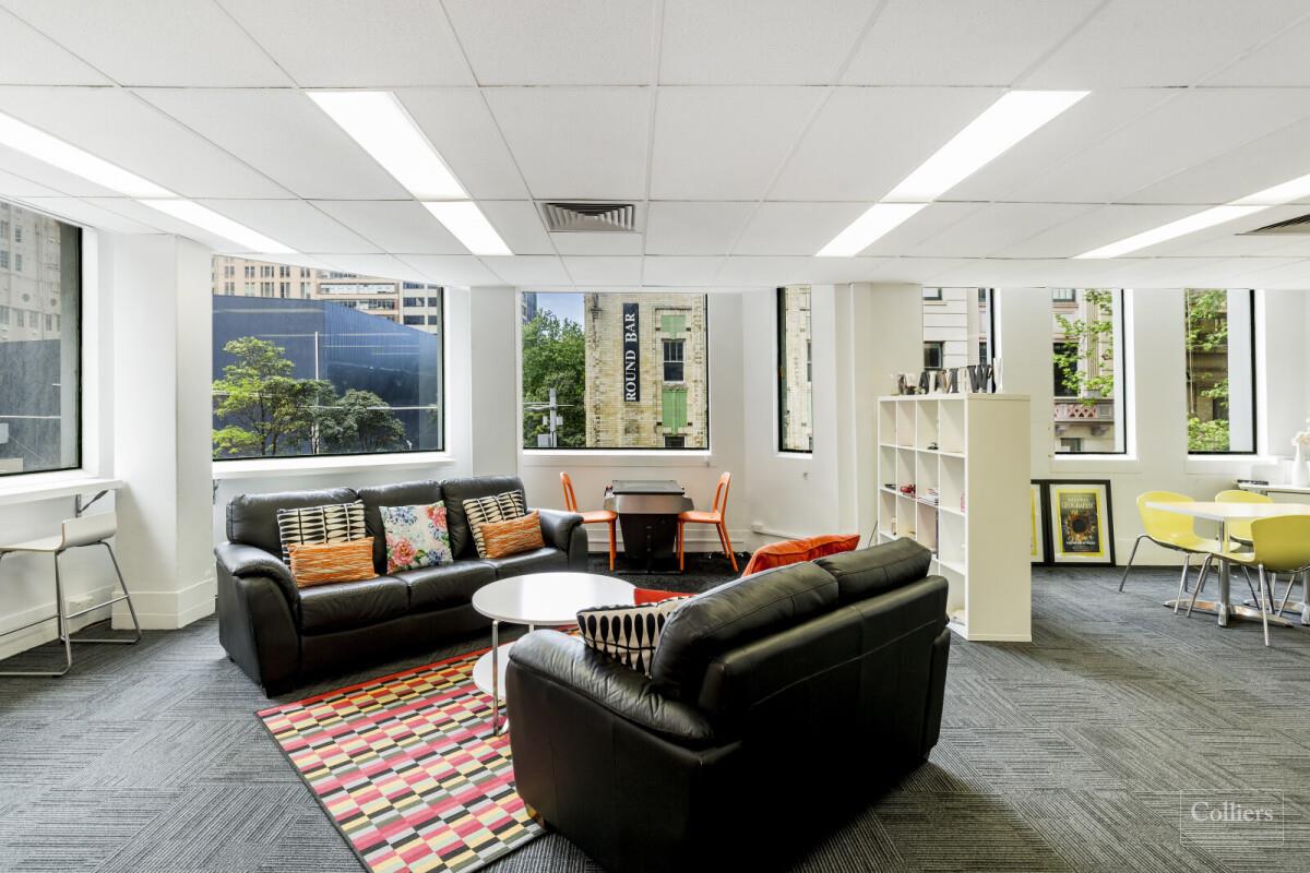 Affordable office suites & whole floor in Town Hall - #11