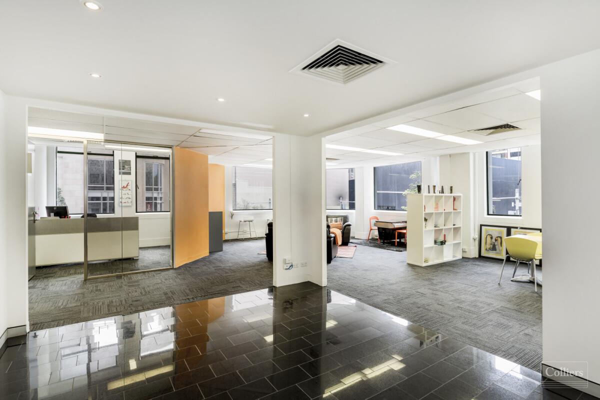 Affordable office suites & whole floor in Town Hall - #13