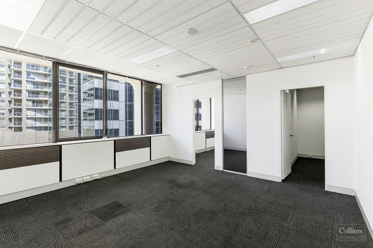 Affordable office suites & whole floor in Town Hall - #14