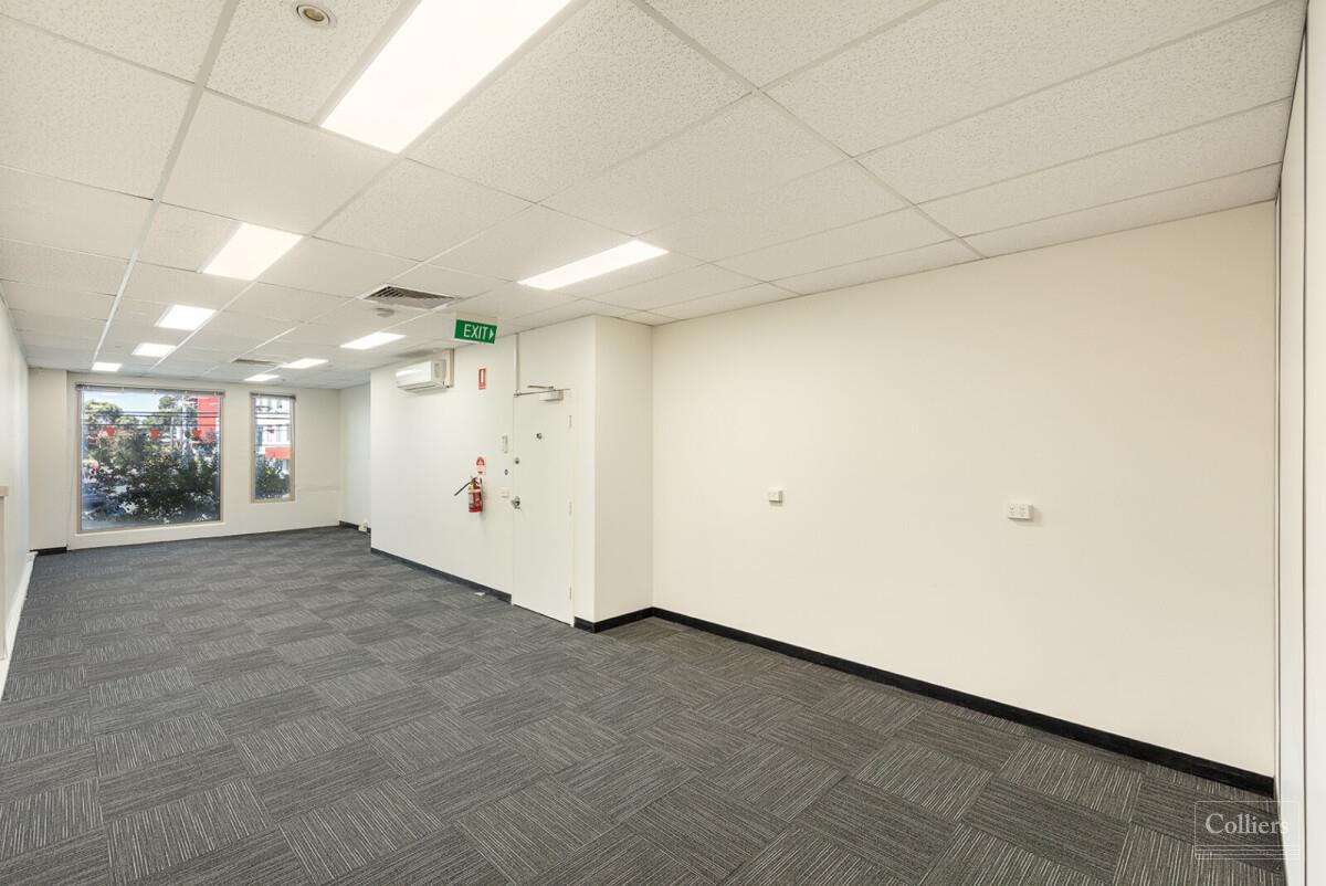 Swan Street Gem - #4