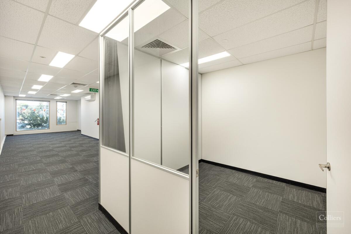 Swan Street Gem - #5