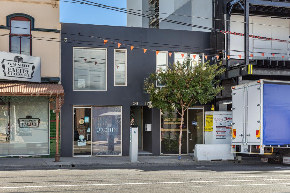 Swan Street Gem - #1