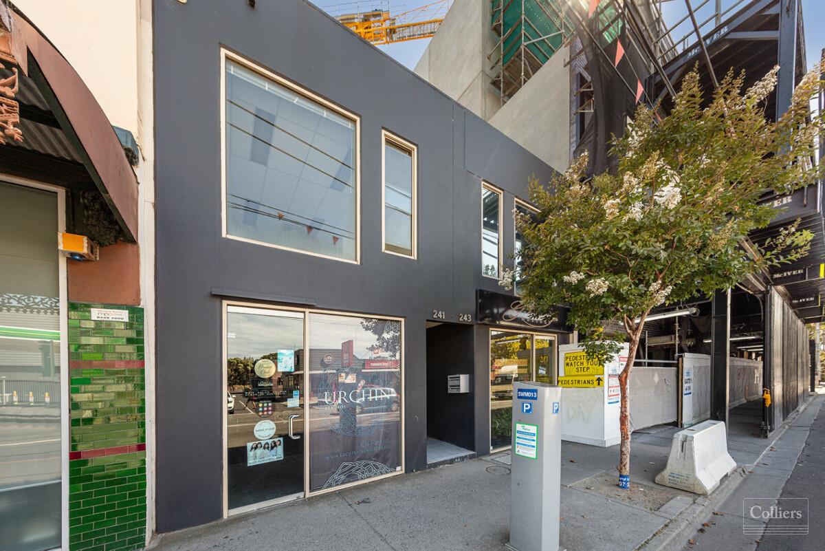 Swan Street Gem - #7