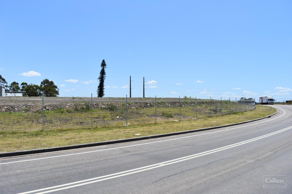 Mayfield West secure yard space - #4