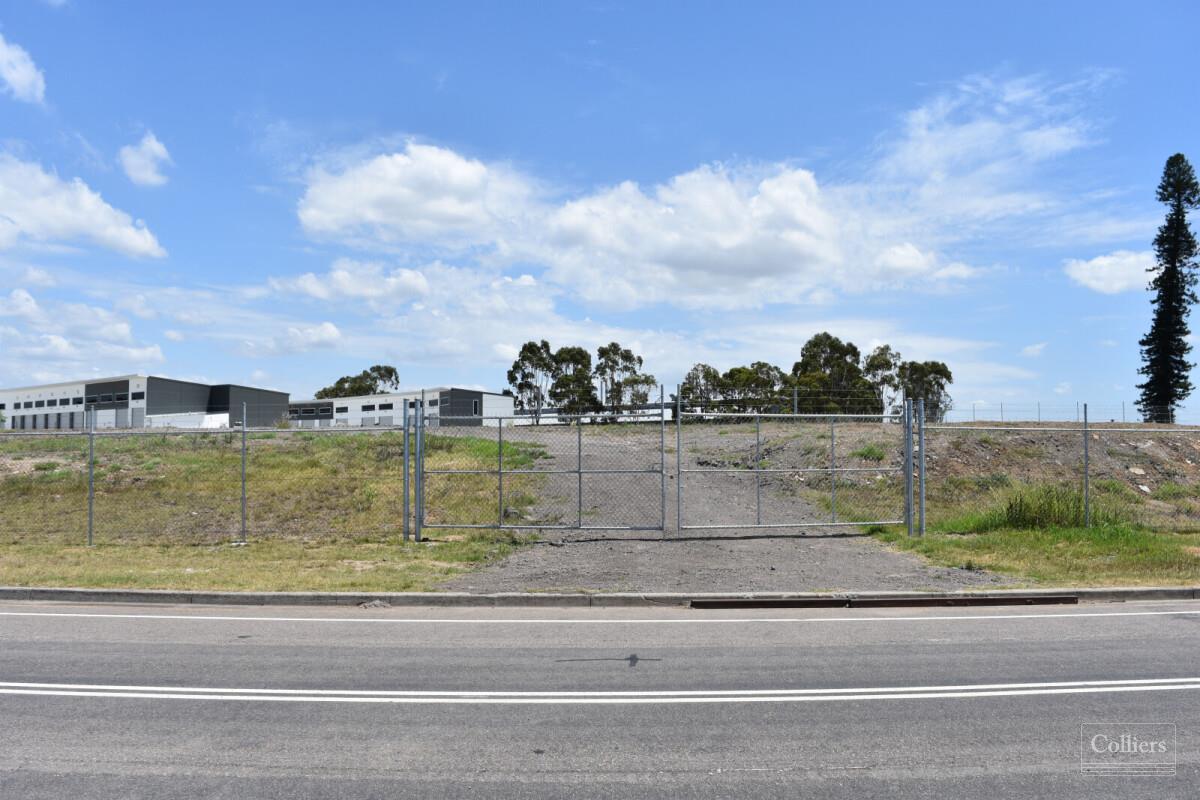 Mayfield West secure yard space - #3