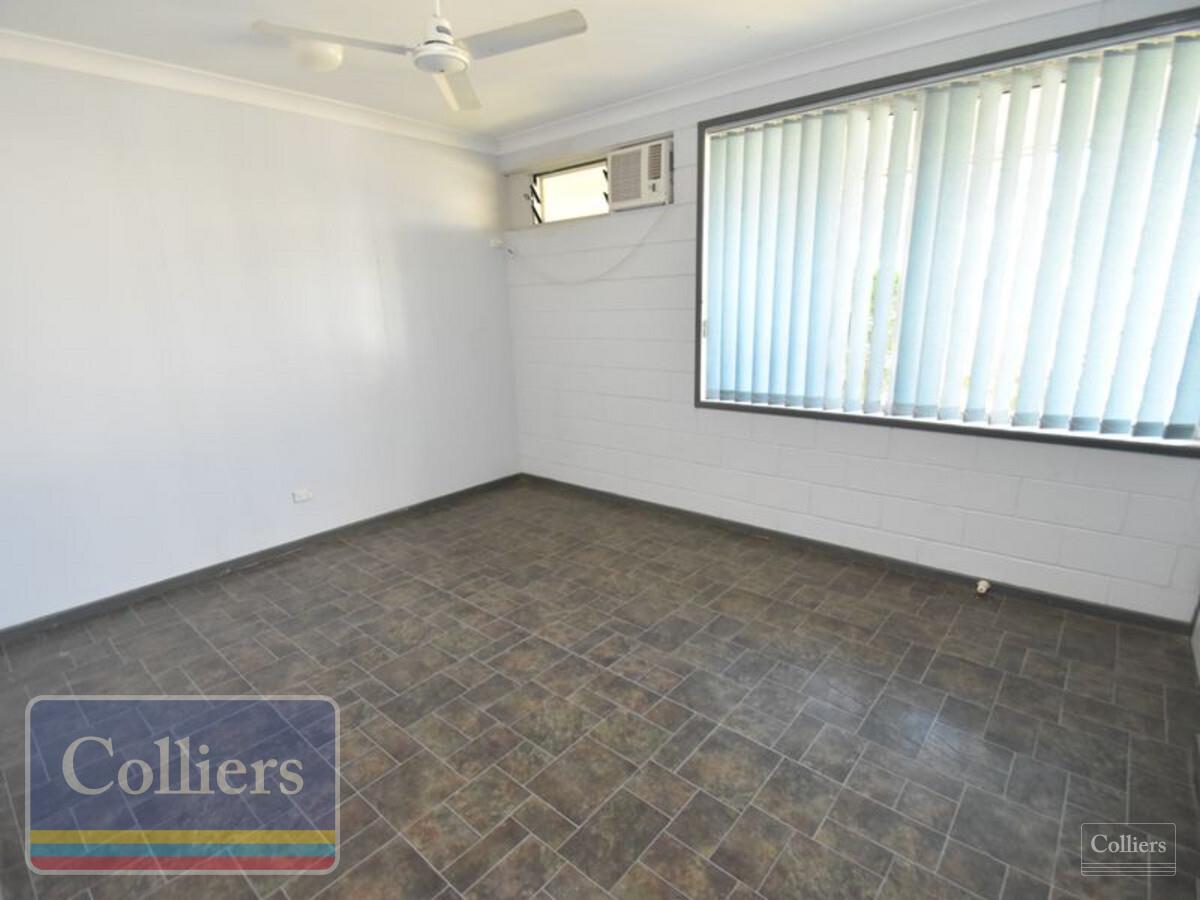 Industrial allotment with offices - #3