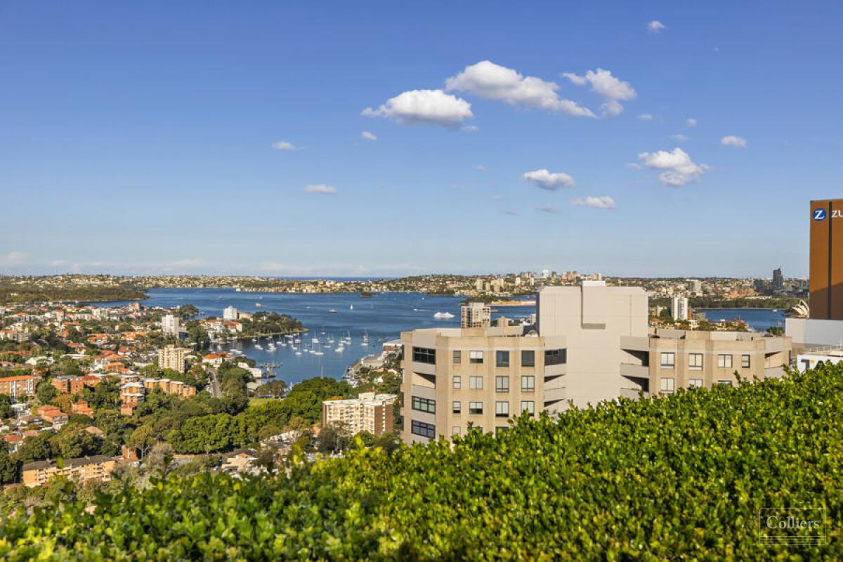 Stylish Resort Style Living Within The Prestigious 'Belvedere' - #7