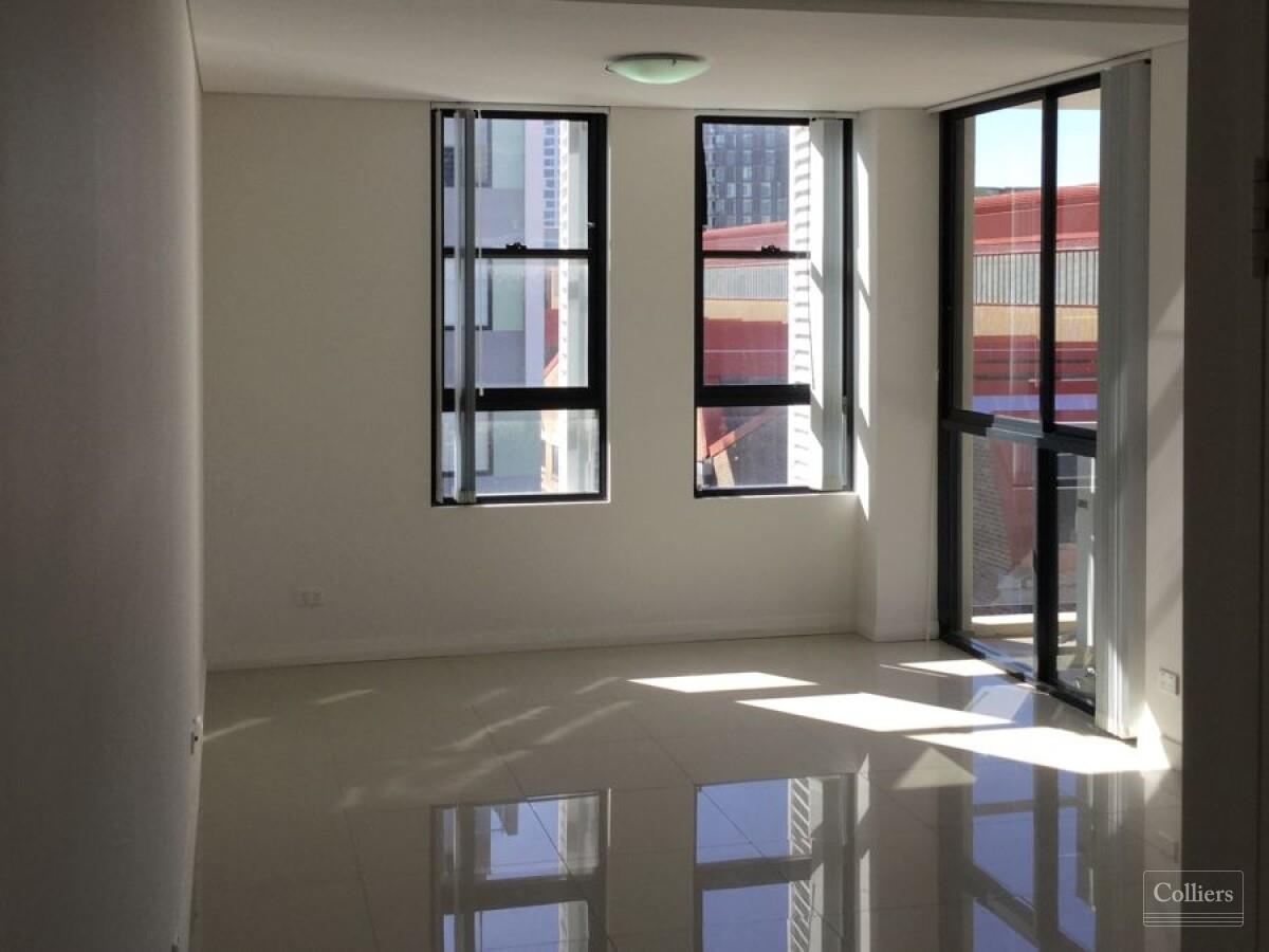 Superb lifestyle offering in acclaimed 'Vogue Apartments' - #3