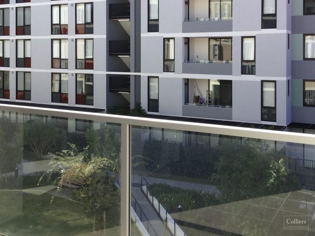 Superb lifestyle offering in acclaimed 'Vogue Apartments' - #7