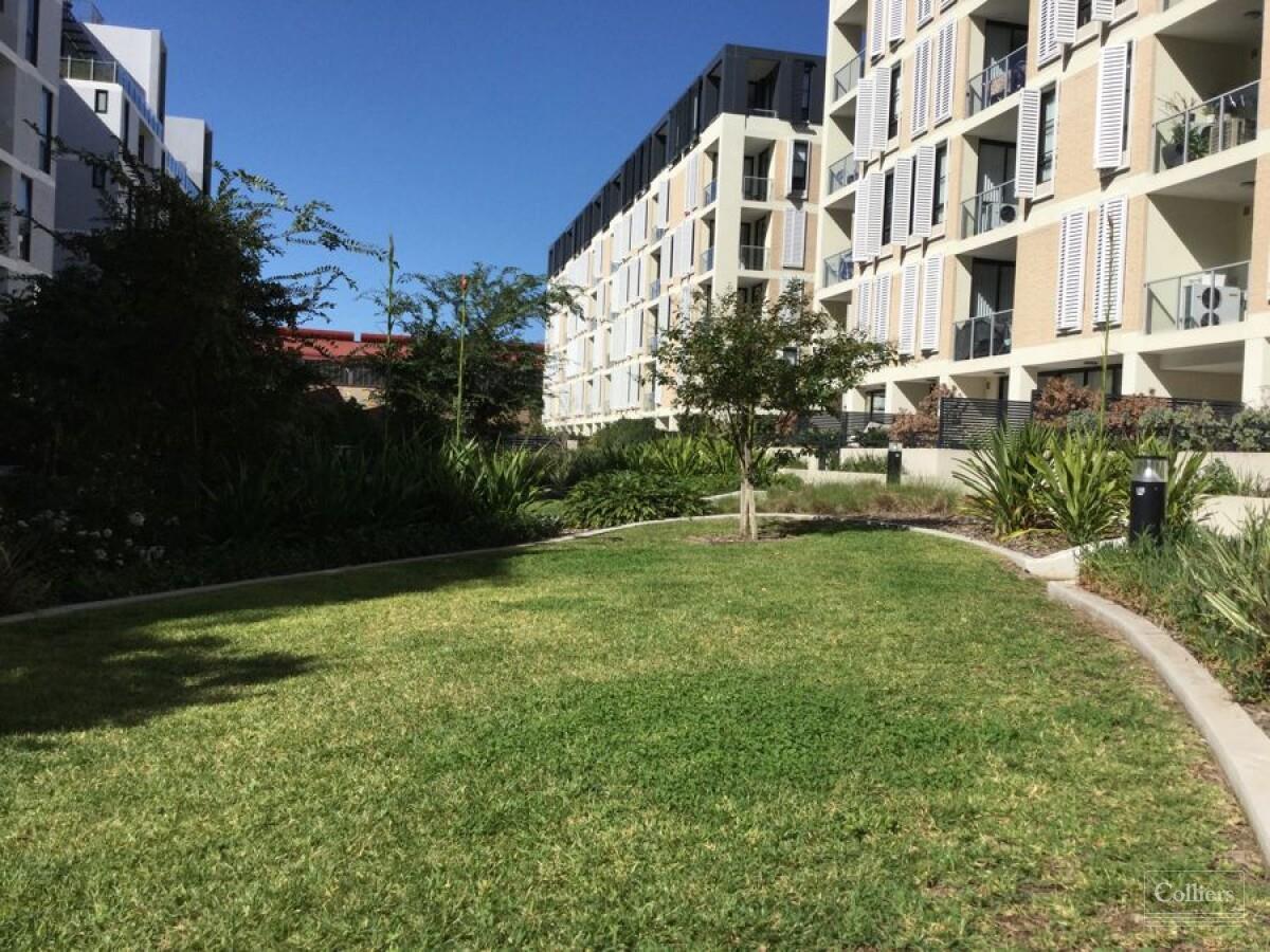 Superb lifestyle offering in acclaimed 'Vogue Apartments' - #2