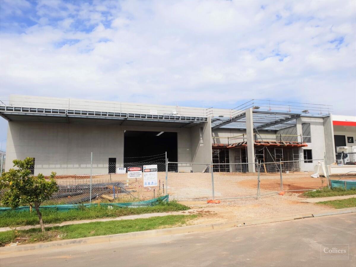 FREESTANDING CORNER POSITION WITH DUAL DRIVEWAYS - #1