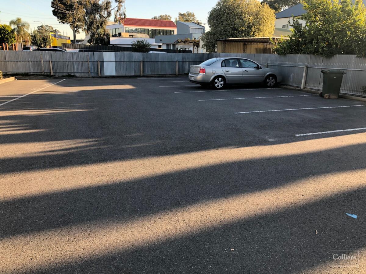 Character Office Accommodation - #6