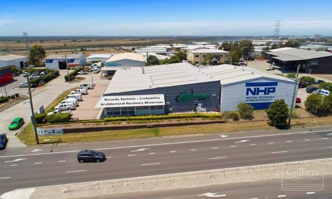 Showroom Opportunity - Location, Position and Exposure - #1