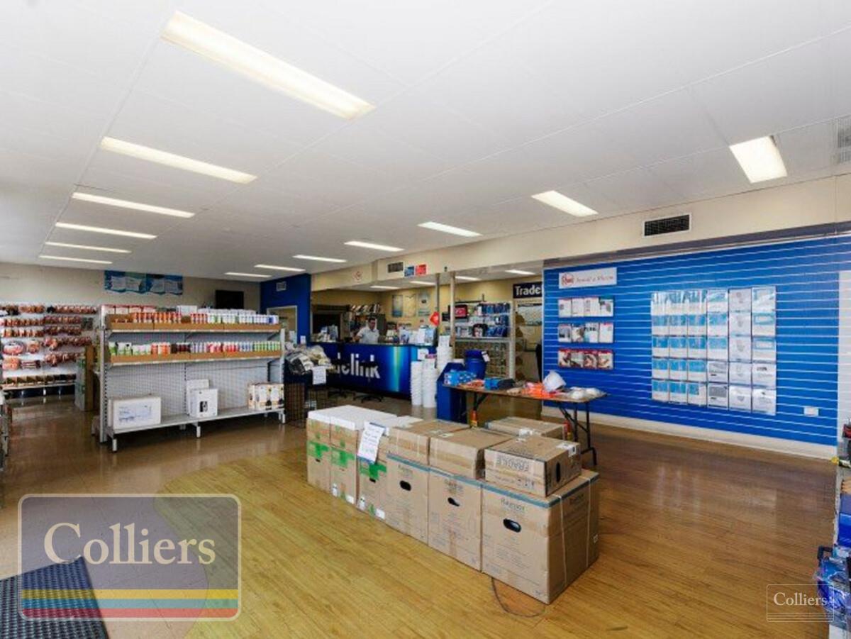 Premier Retail Showroom/Warehouse - #5