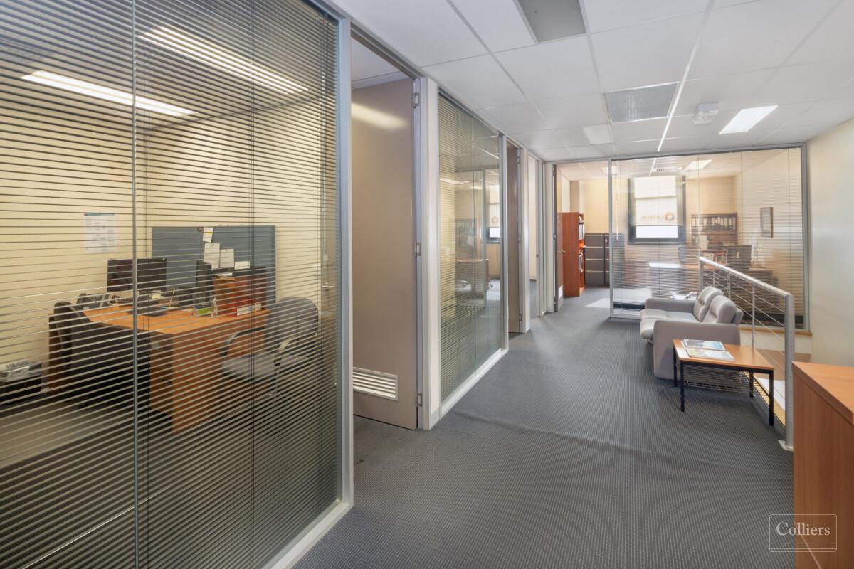 PROFESSIONAL OFFICES - #9