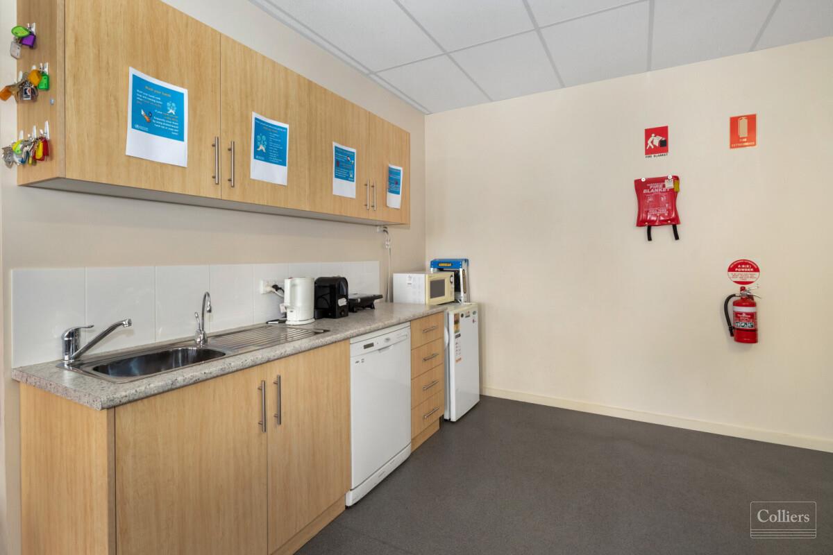 PROFESSIONAL OFFICES - #11