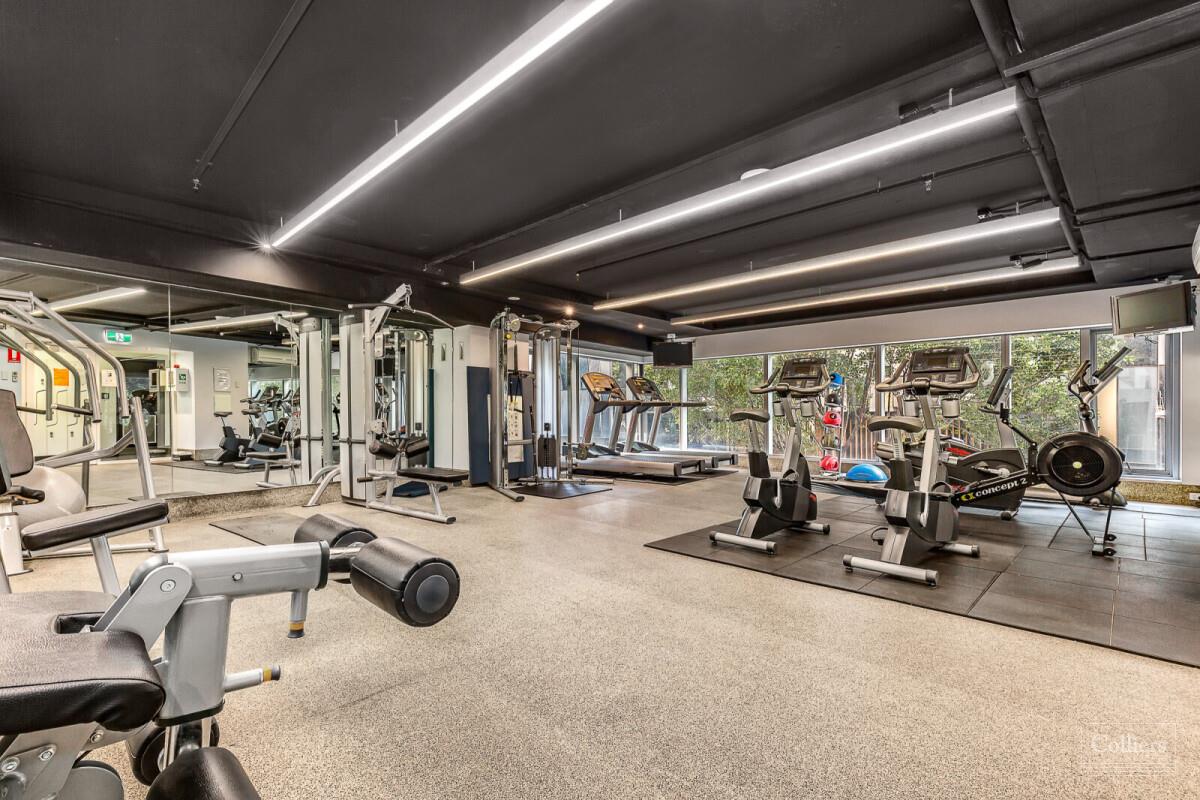 Fully Fitted Small Suite - #8