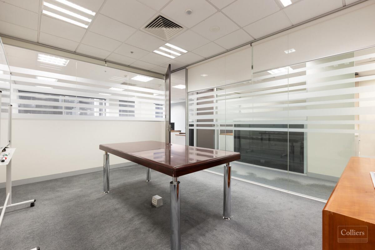 Fully Fitted Small Suite - #5