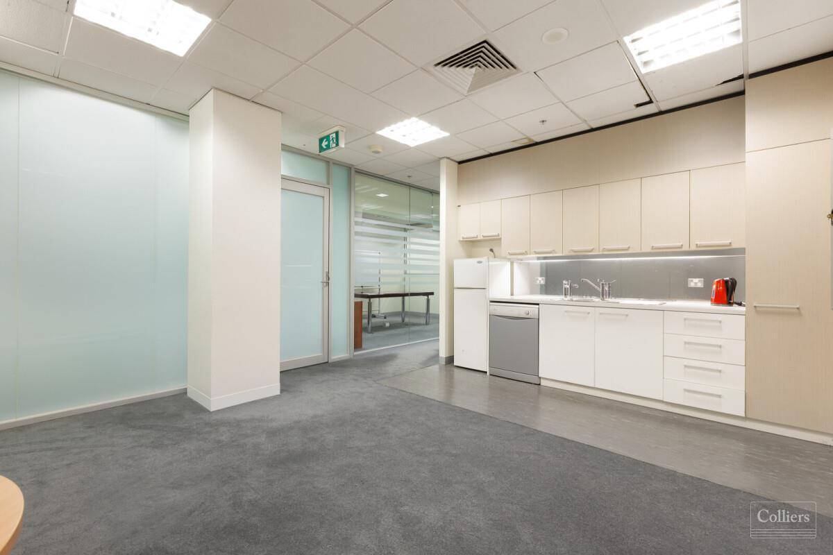 Fully Fitted Small Suite - #7