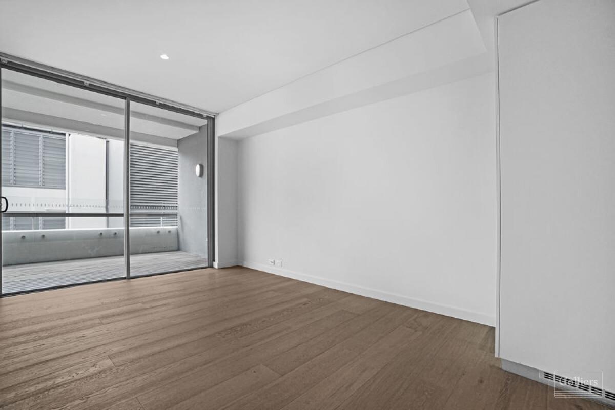 Sleek contemporary apartment in the exclusive `Panorama' - #1