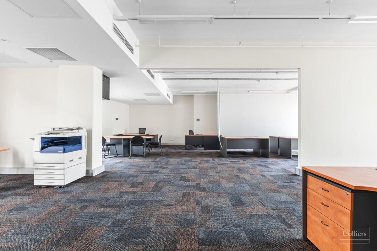 Light filled Conjoined Offices in the Lifestyle Working Building - #7