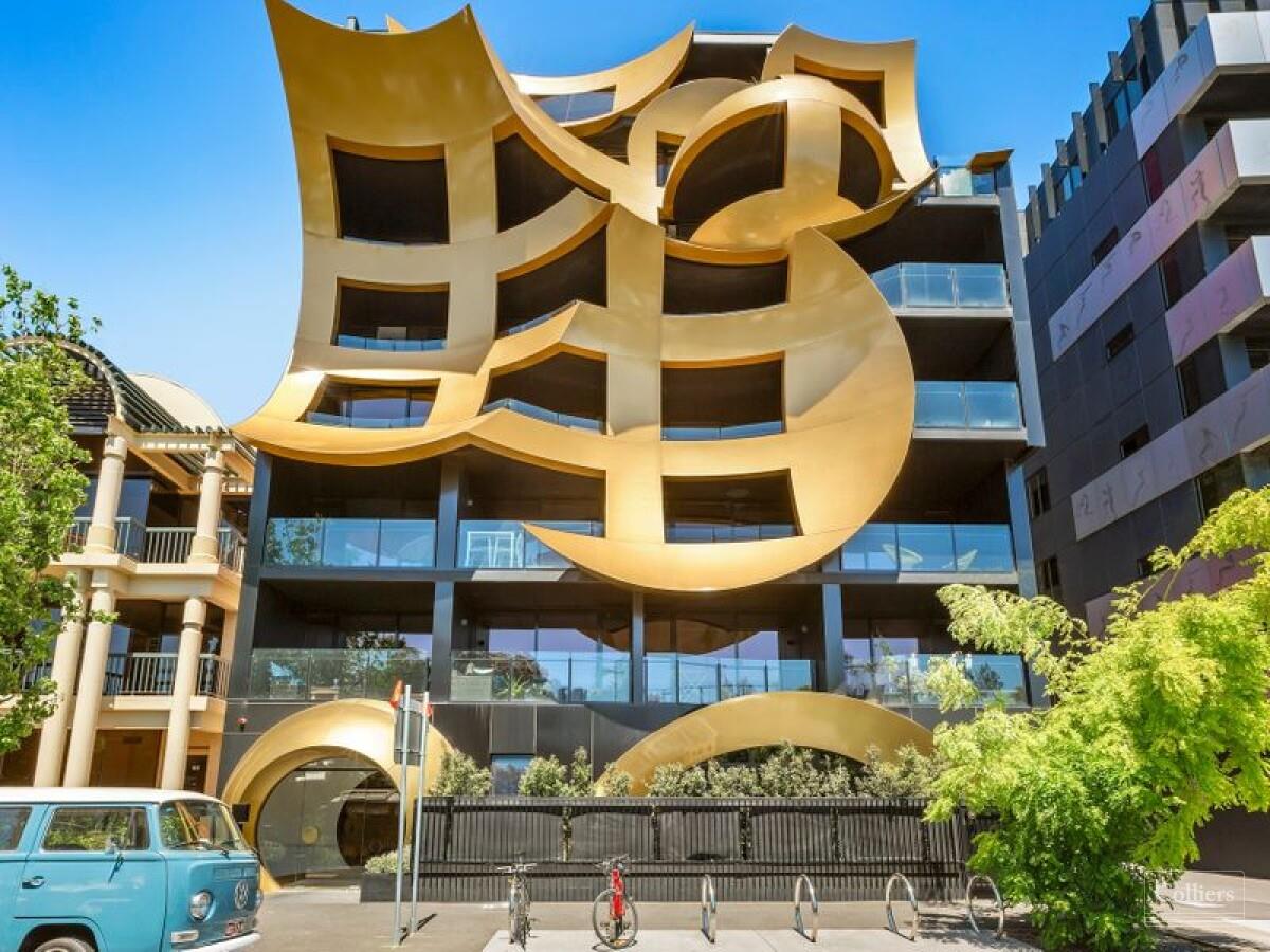 Contemporary Living in Iconic South Melbourne! - #7