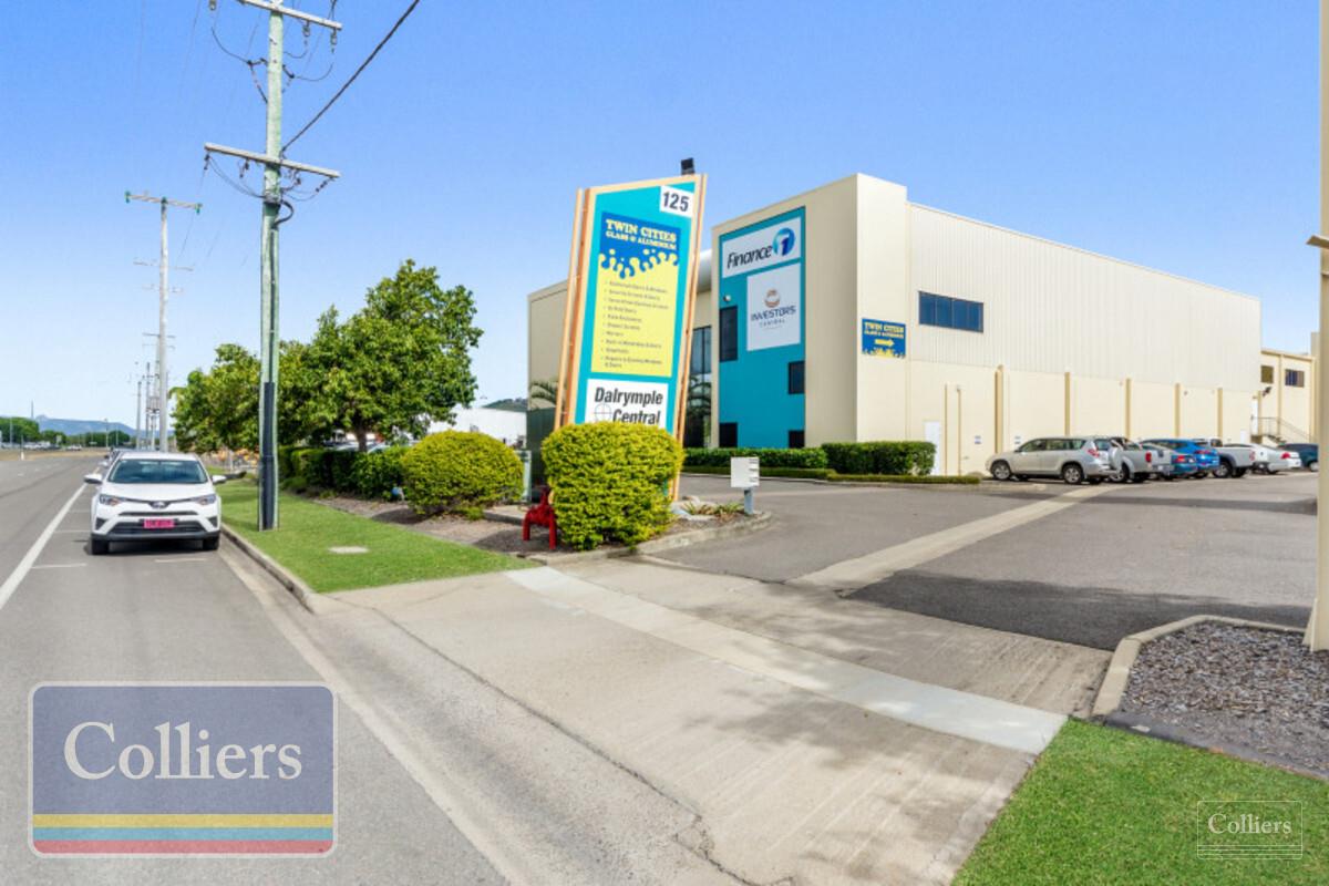 MODERN & PROFESSIONAL OFFICE SPACE IN CENTRAL CONVENIENT LOCATION - #5