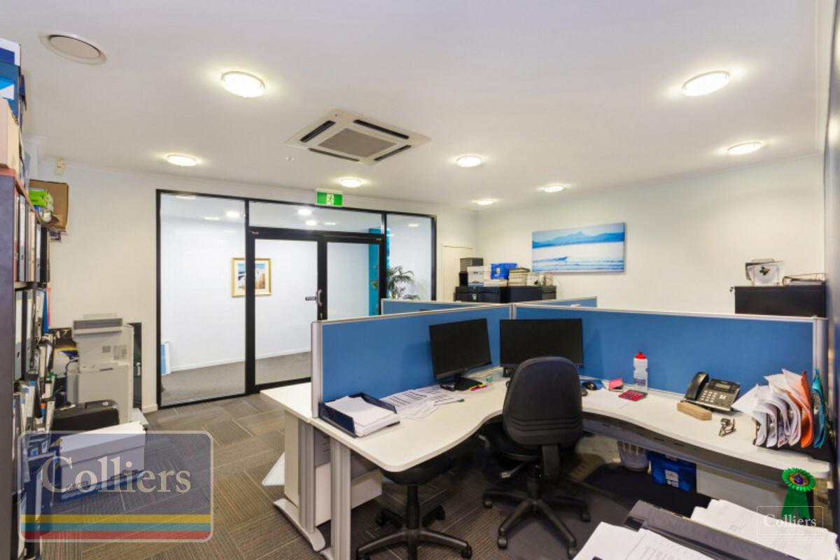 MODERN & PROFESSIONAL OFFICE SPACE IN CENTRAL CONVENIENT LOCATION - #2