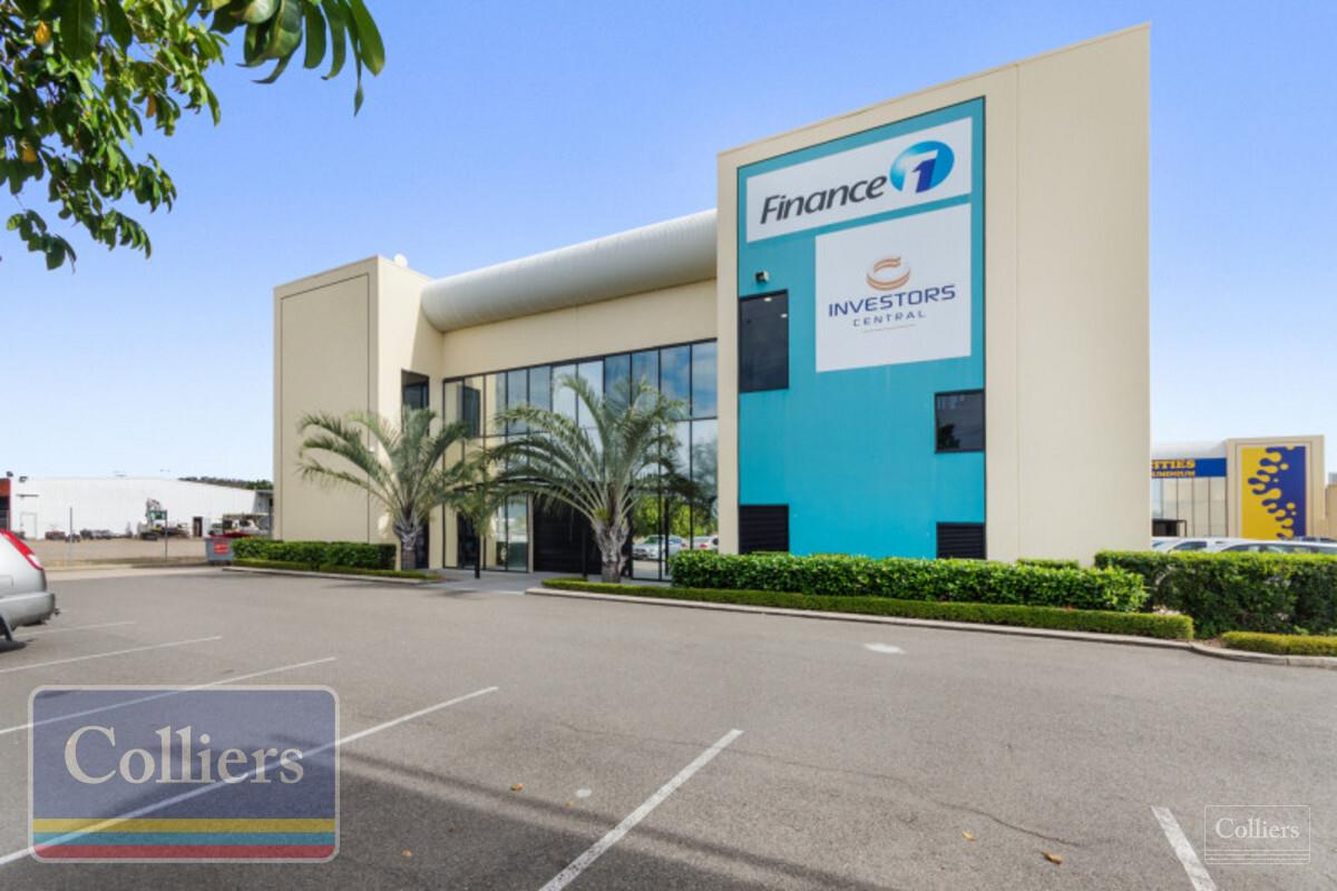 MODERN & PROFESSIONAL OFFICE SPACE IN CENTRAL CONVENIENT LOCATION - #1