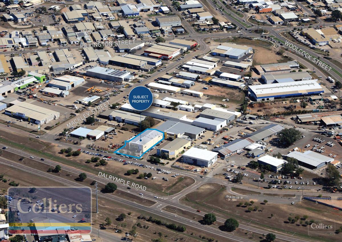 MODERN & PROFESSIONAL OFFICE SPACE IN CENTRAL CONVENIENT LOCATION - #8