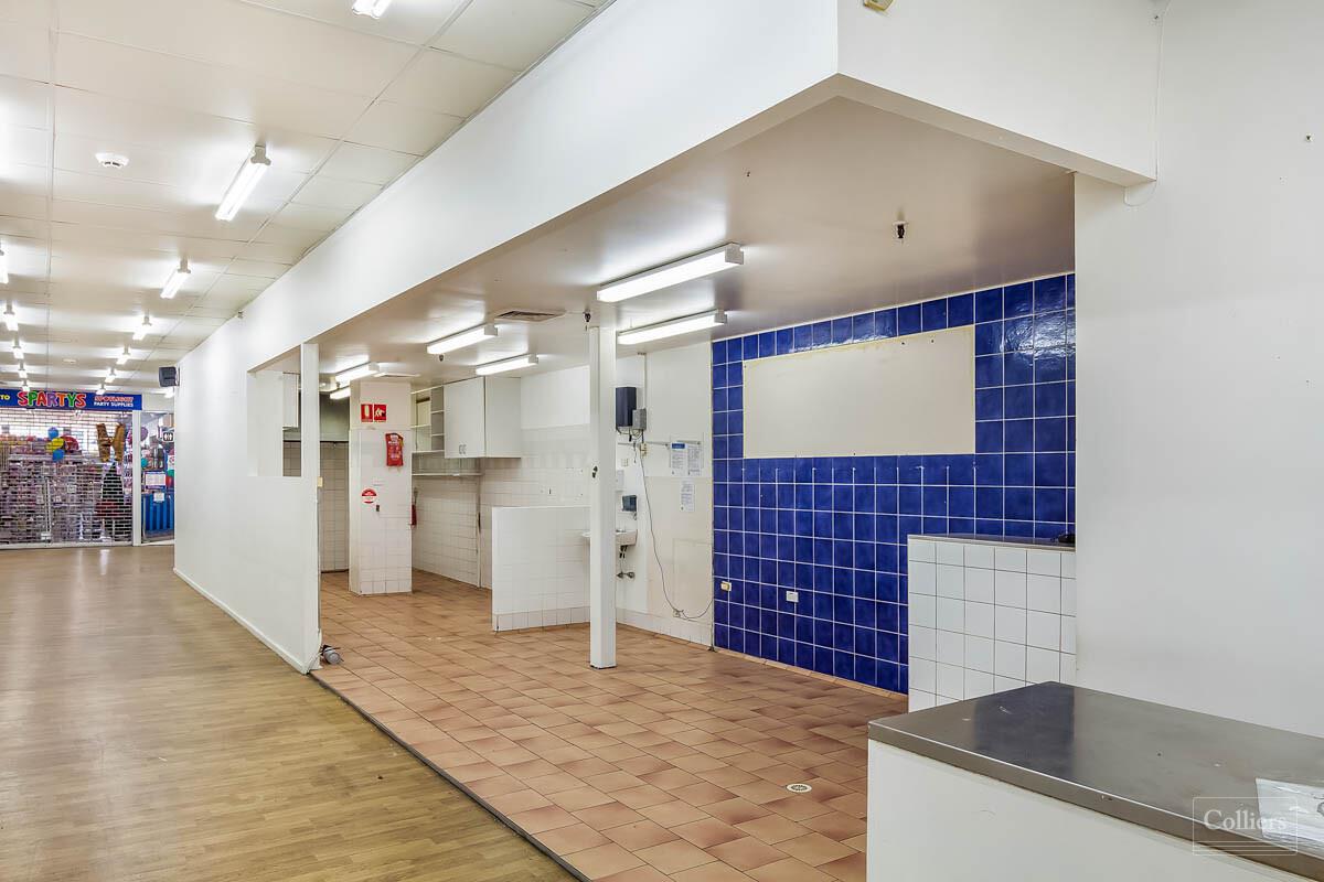 Ground Floor Retail with High Exposure - #4