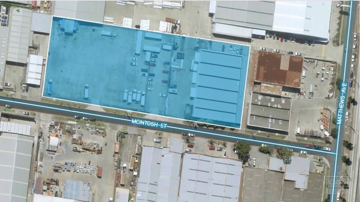 Dominant Main Road Exposure With Display Yard - #4