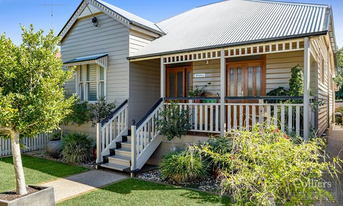 Elegant Inner City Cottage -  Sought After East-Side Location - #1