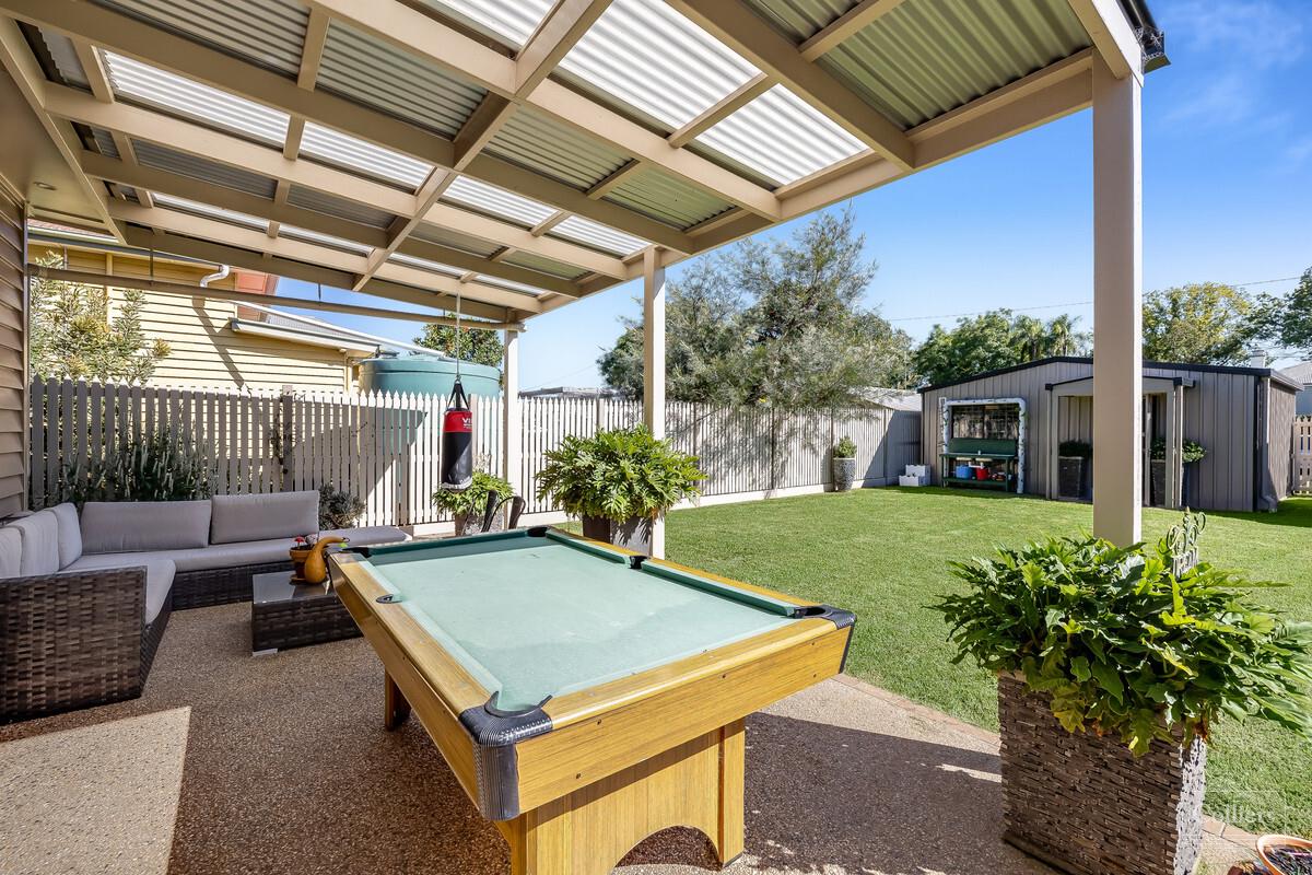 Elegant Inner City Cottage -  Sought After East-Side Location - #12