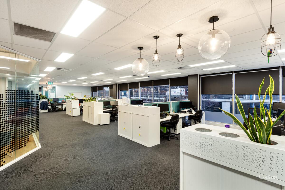 Flexible fitted offices available - #5