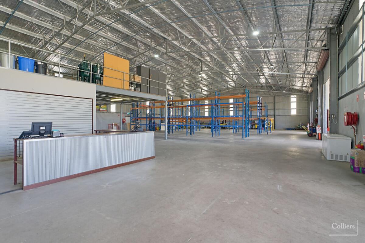 Showroom, office, warehouse/workshop - #6