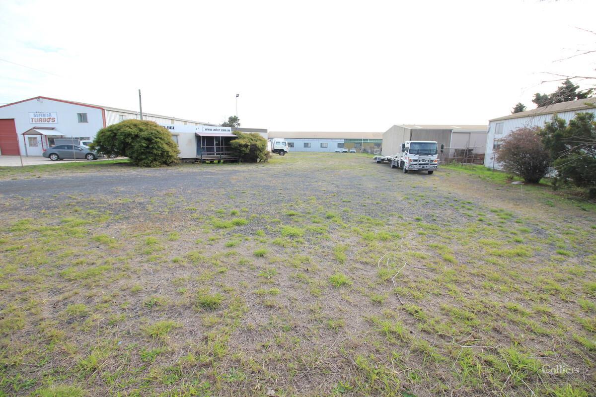 Excellent Corner Block Exposure On Arterial Road - Torrington! - #9