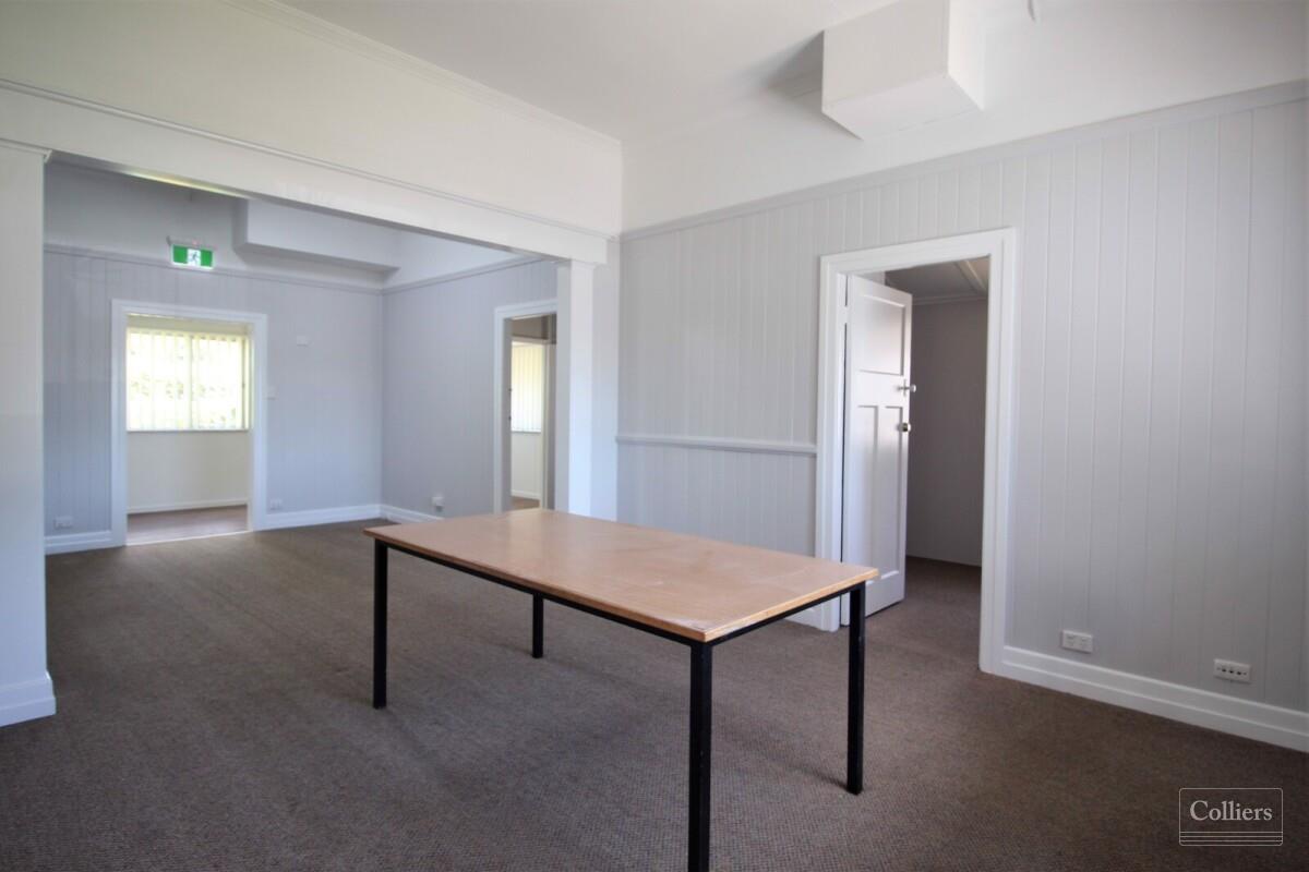 Medical or Professional Office in CBD - #4