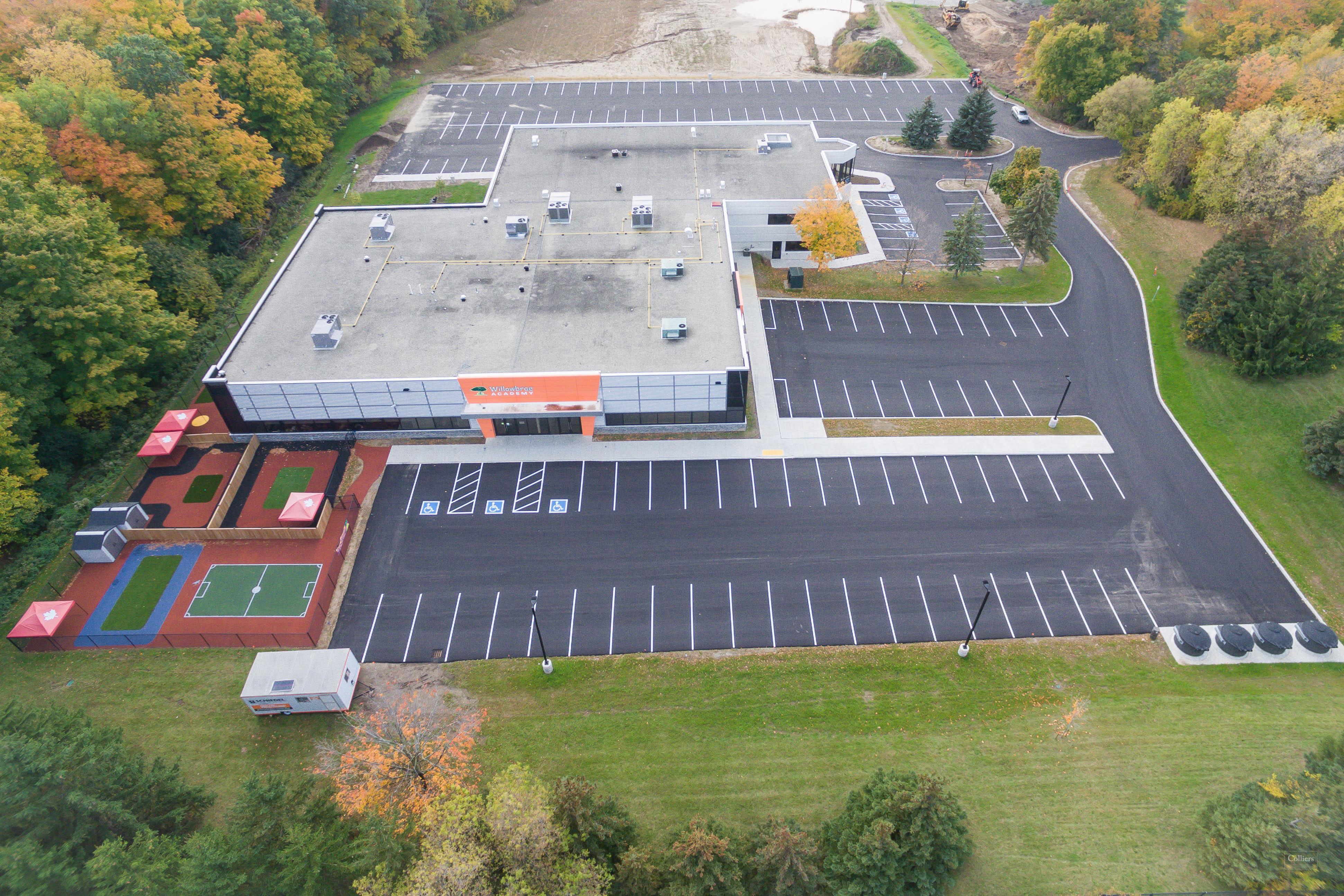 Signature Building for Lease in Exclusive Setting - #4