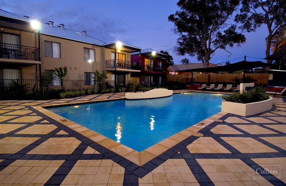 Telus Sky - suite 200 - #1