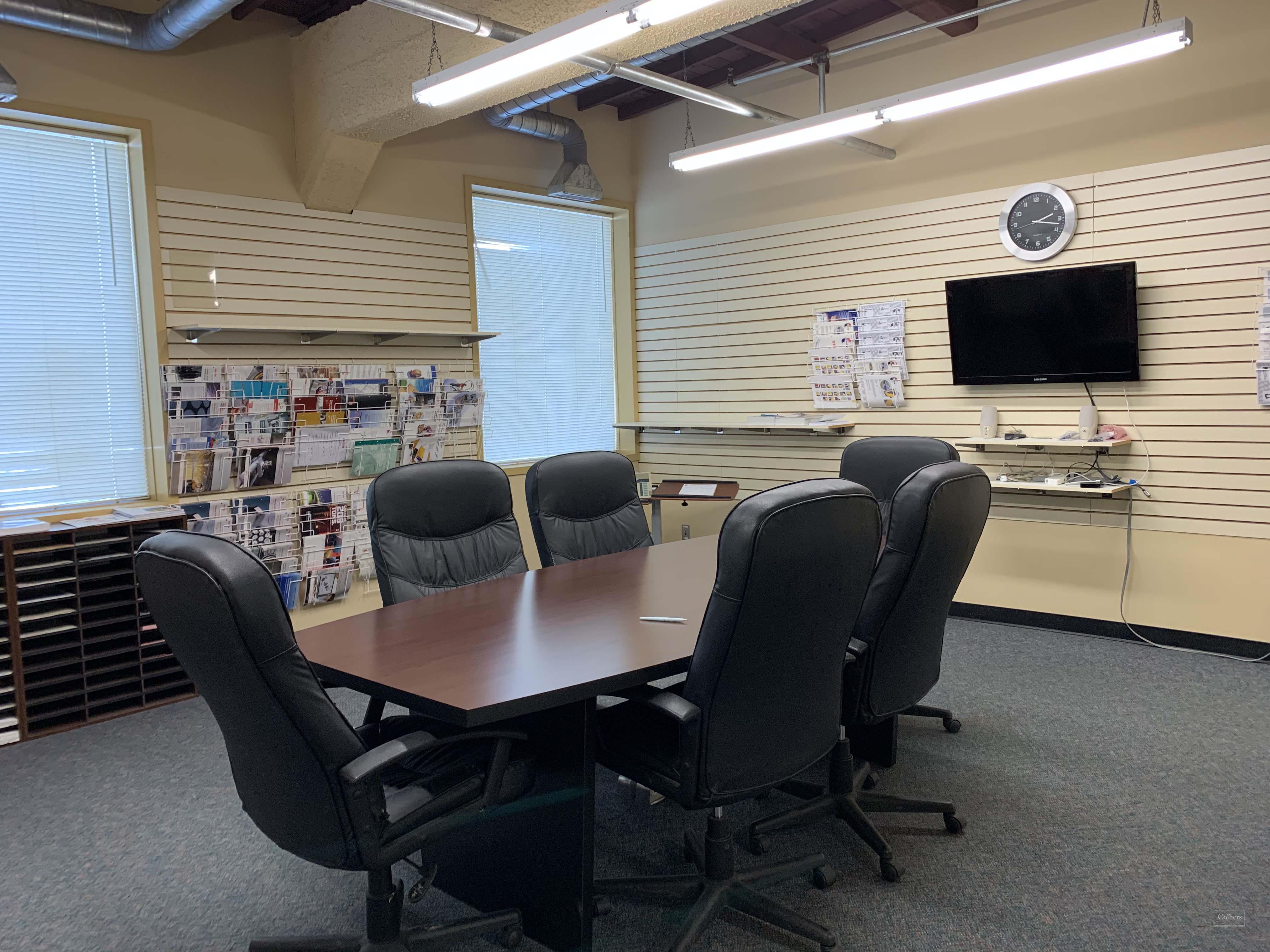 Single-Tenant Industrial/Office for Lease - #3