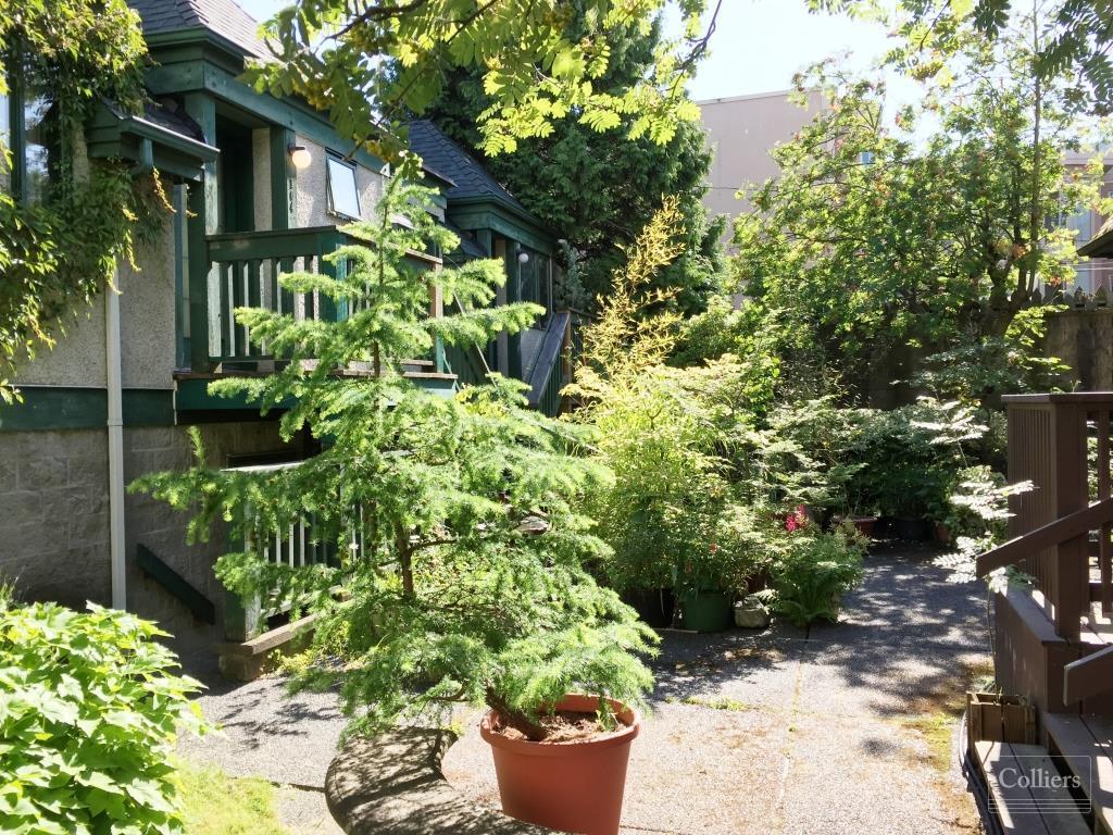 SOLD > St. Luke's Court - #5