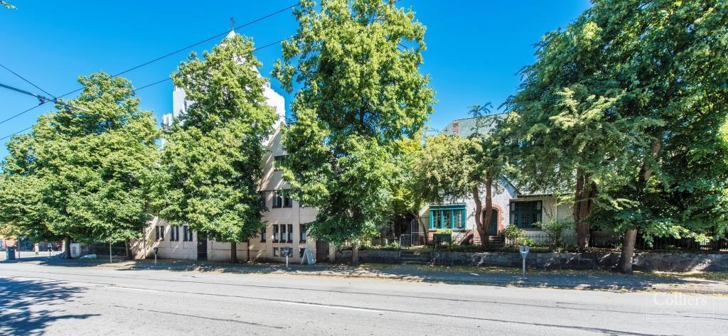 SOLD > St. Luke's Court - #4