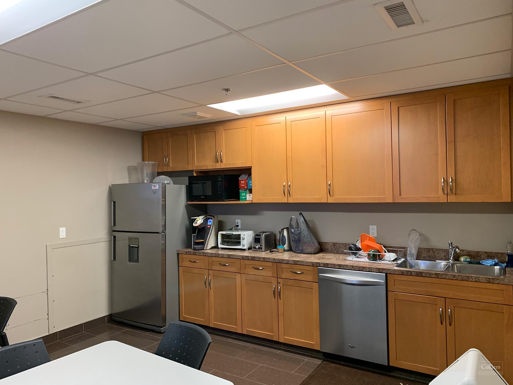 ±35,220 SF Industrial Warehouse/Office with ± 0.99 Acre Yard - #8