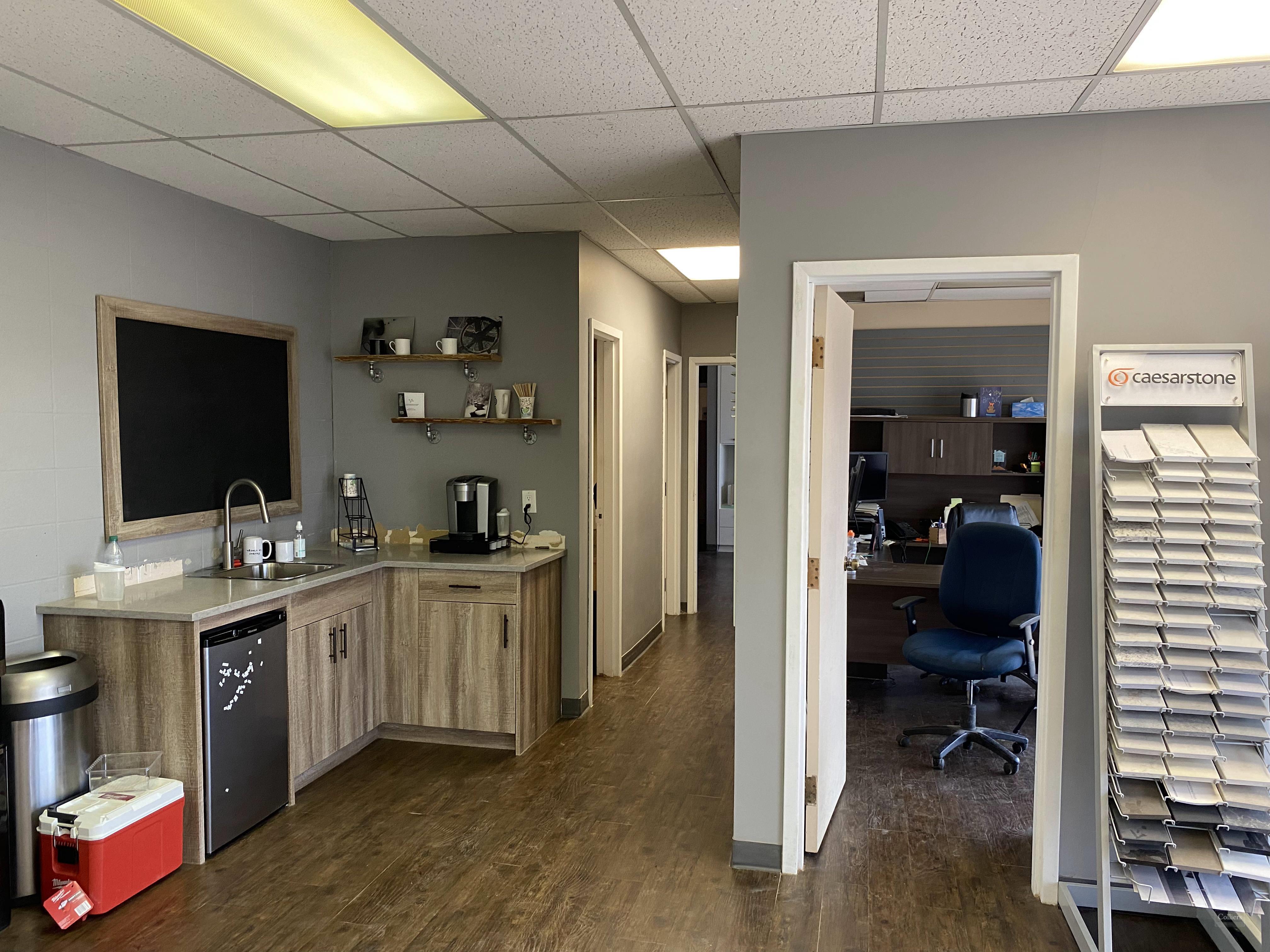 ±4,634 SF Industrial Office/Warehouse with Grade Loading - #2